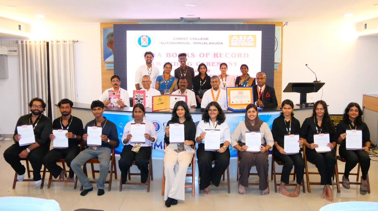 ഏഷ്യ ബുക്ക് ഓഫ് റെക്കോര്‍ഡ്‌സില്‍ ഇടംപിടിച്ച ക്രൈസ്റ്റ് കോളജിലെ ബികോം പ്രഫഷണല്‍ വിഭാഗം