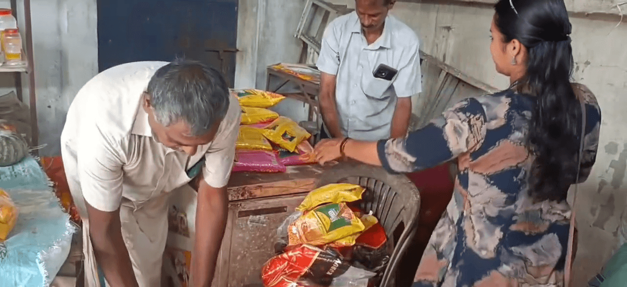 ഭക്ഷ്യസുരക്ഷ കർശനമാക്കി ചാലക്കുടി നഗരസഭ. വിവിധ ഹോട്ടലുകളിലും ബേക്കറികളിലും പരിശോധന; പഴകിയ ഭക്ഷണസാധനങ്ങൾ പിടികൂടി