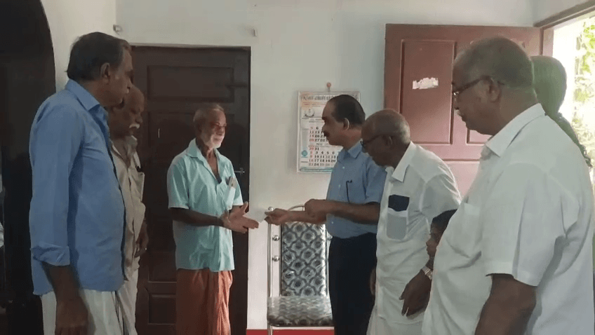 അഭി സന്തോഷിന് ചികിത്സാ സഹായം കൈമാറി